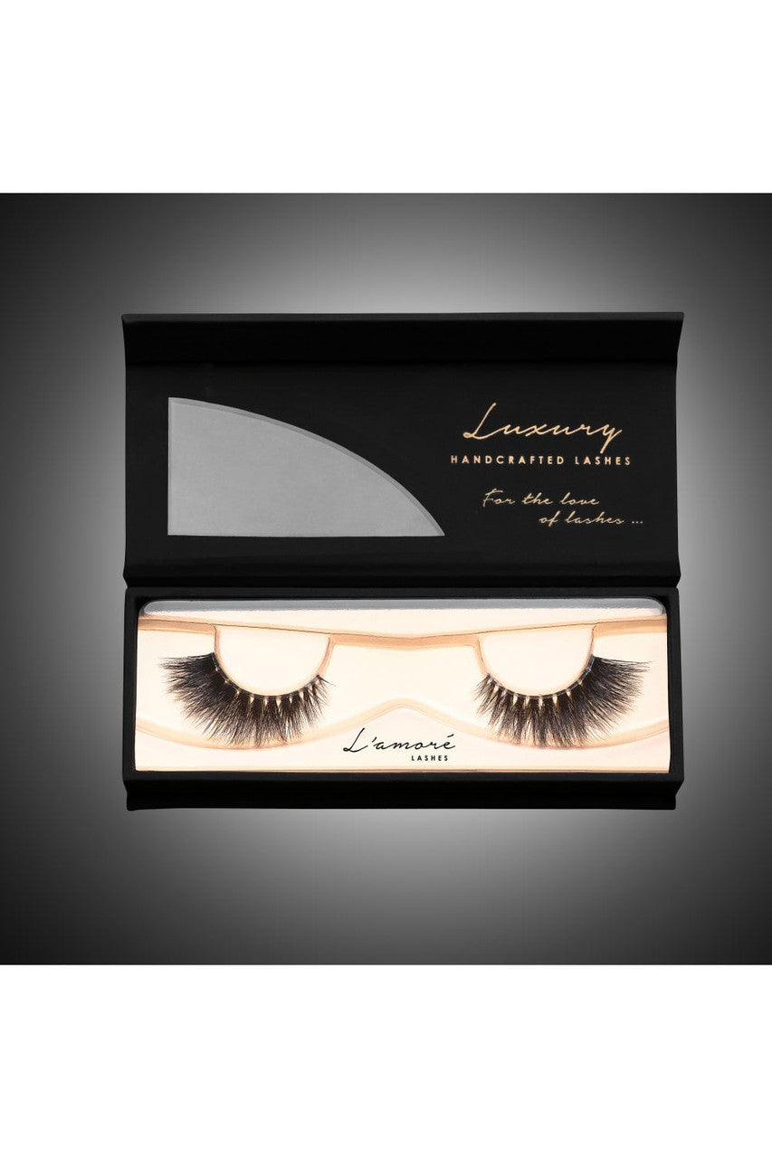 L'amore Lashes ~ Luxury Silk Lashes ~ VIOLETTA