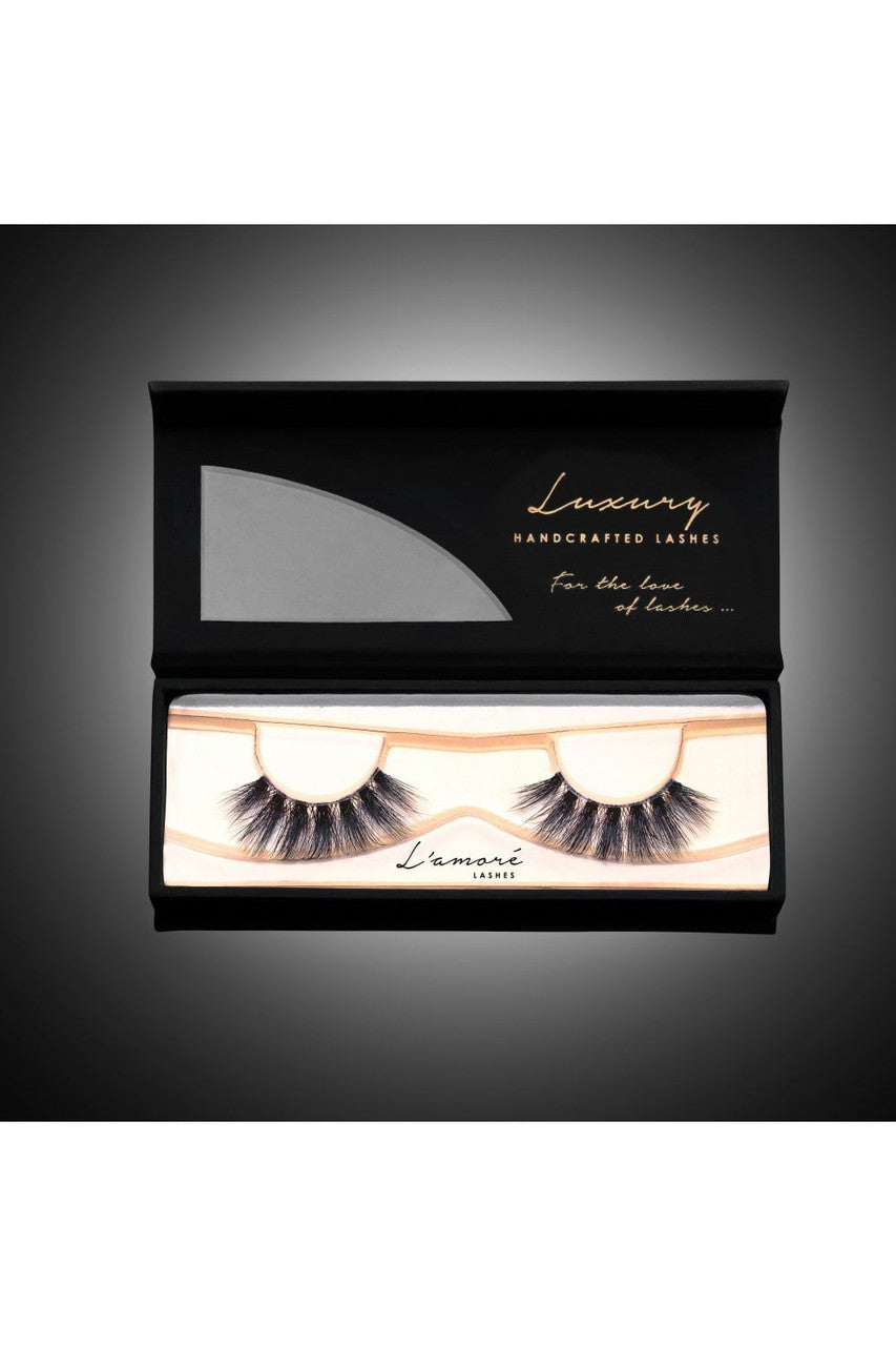 L'amore Lashes ~ Luxury Silk Lashes ~ BELLISSA