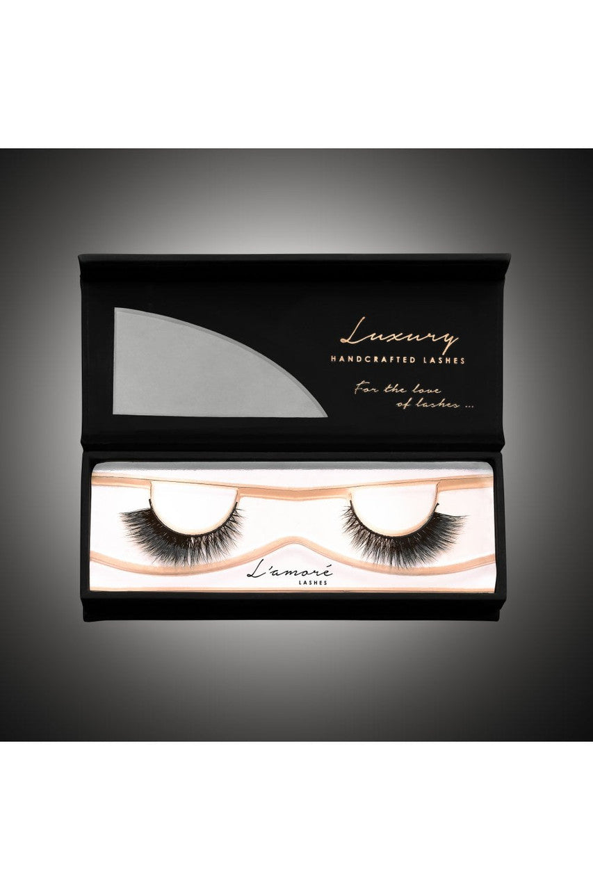 L'amore Lashes ~ Luxury Silk Lashes ~ GIANNA